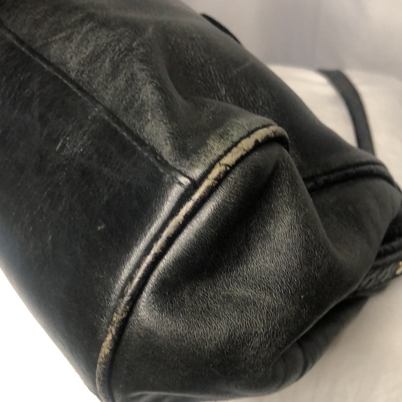 Black genuine leather vintage handbag. Leather weaved trim design. - Picture 11 of 13